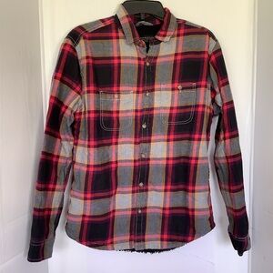 Aeropostale Flannel Button down men’s top sz small‎